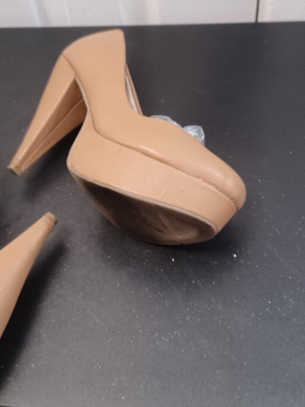 Forever21 Platform Block (triangle shaped ) Heel Pumps Women’s Beige/Tan Size 8,